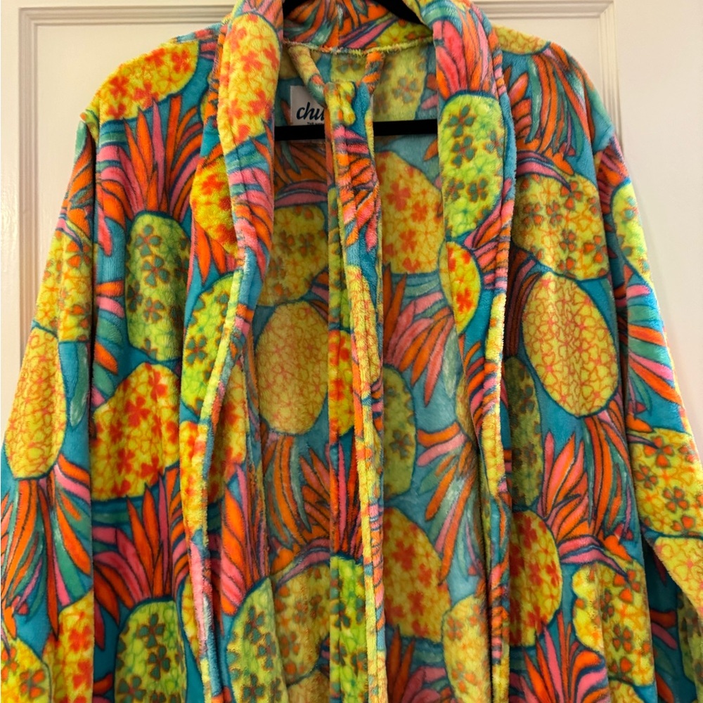 Pineapple Chubbies Robe